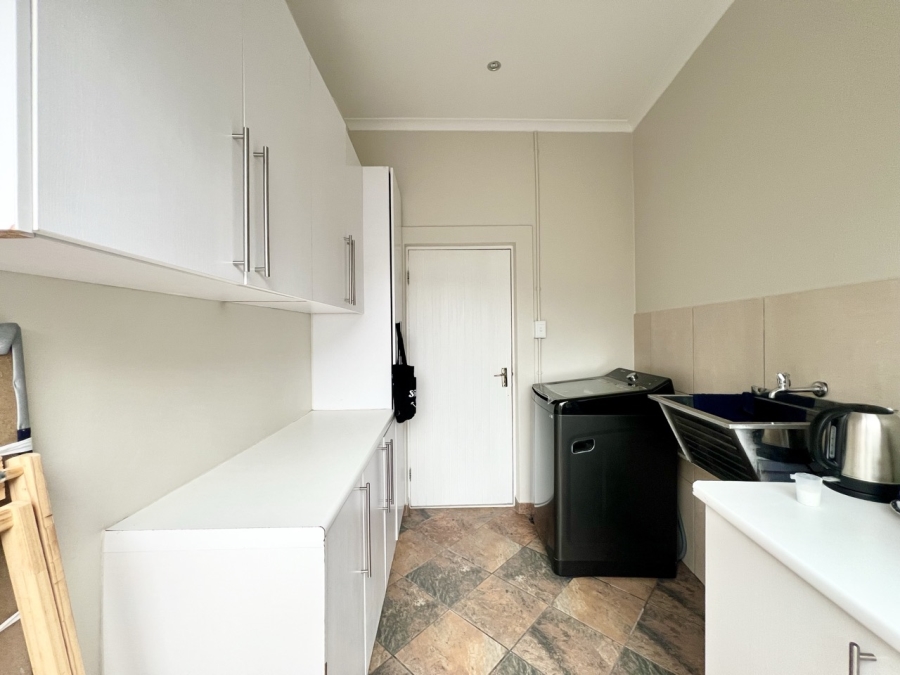5 Bedroom Property for Sale in Parklands North Western Cape
